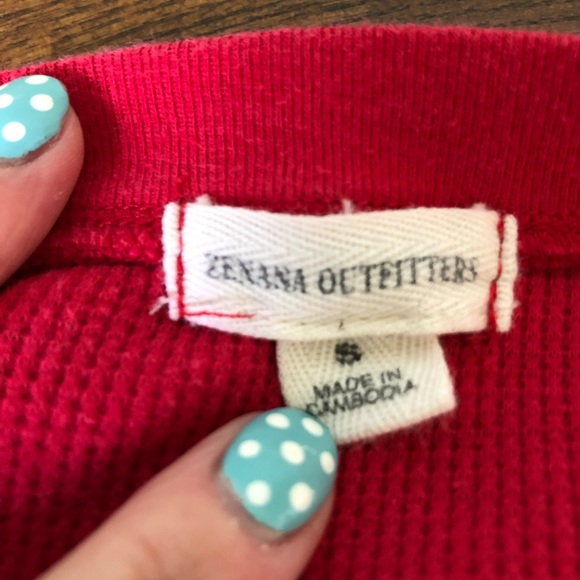 Small Zanana Outfitters Red Thermal 3/4 sleeve - Picture 3 of 4